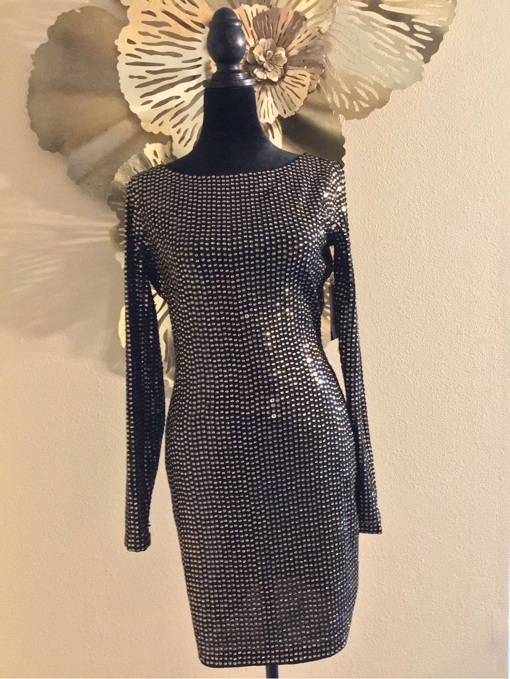 NWT GUESS Black Gold Sequined Women’s Backless Dress, size S - Picture 2 of 7